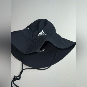 Adidas bucket hat